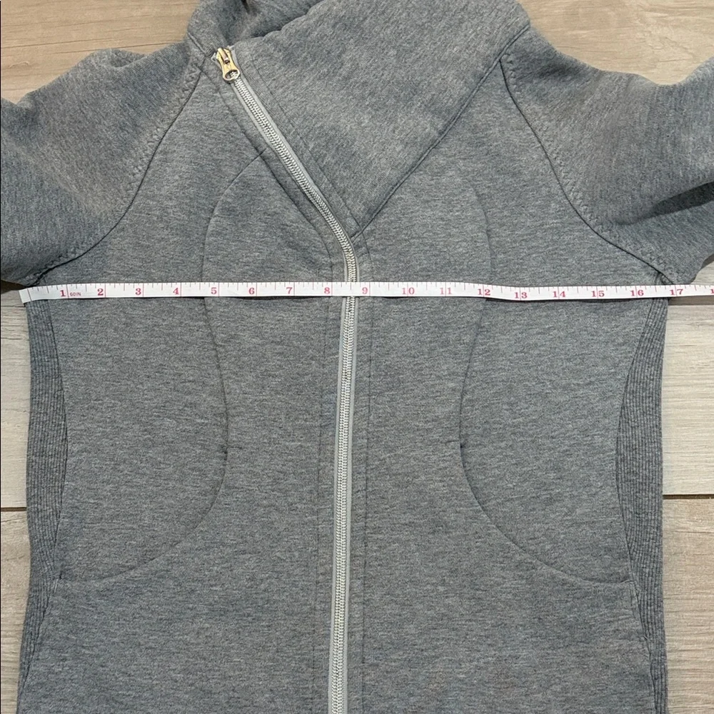 Lululemon Gray Activewear Zip Up Sweatshirt size 4 - Picture 9 of 10
